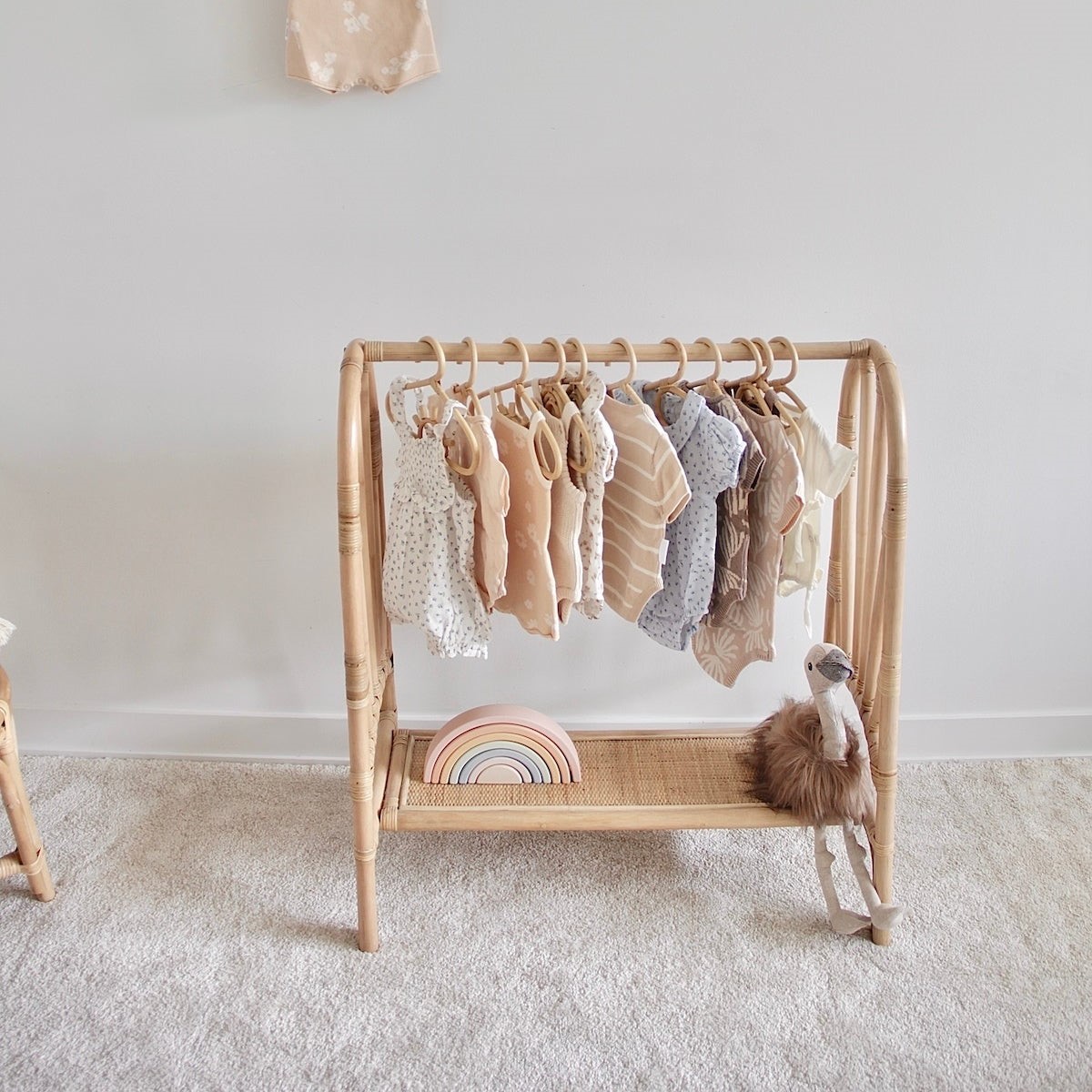 Decorative small hangers, hand - Baby Clothing Hanging Rack のレビューと価格