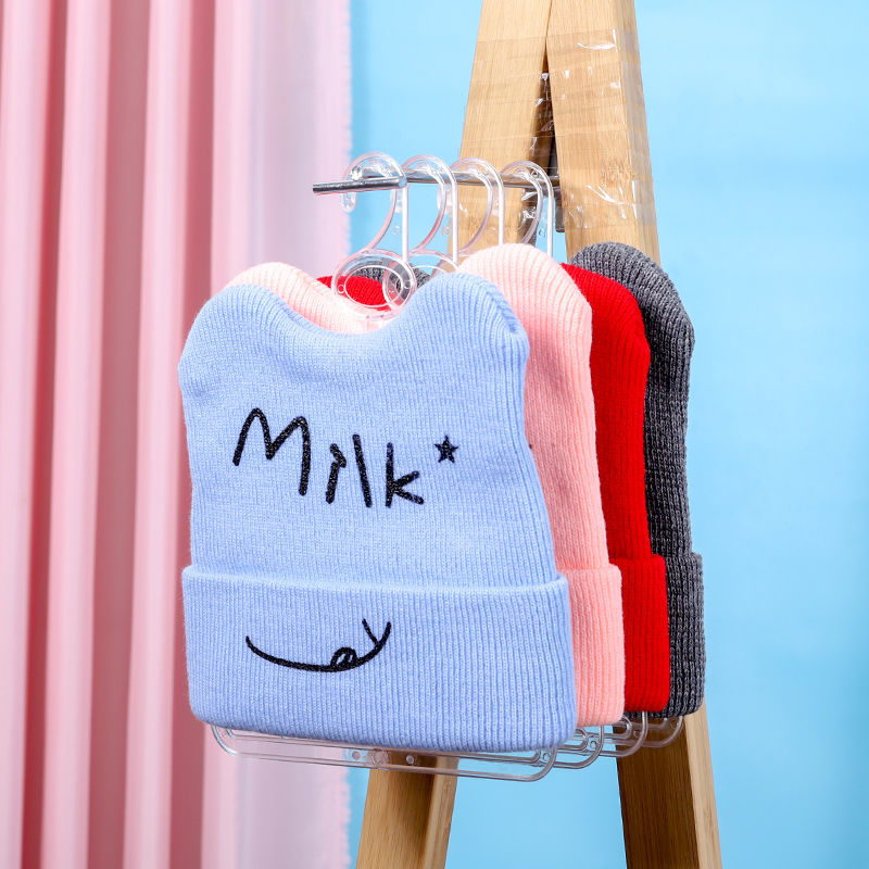 Simple Hat Display Rack Baby C - Baby Clothing Hanging Rack のレビューと価格