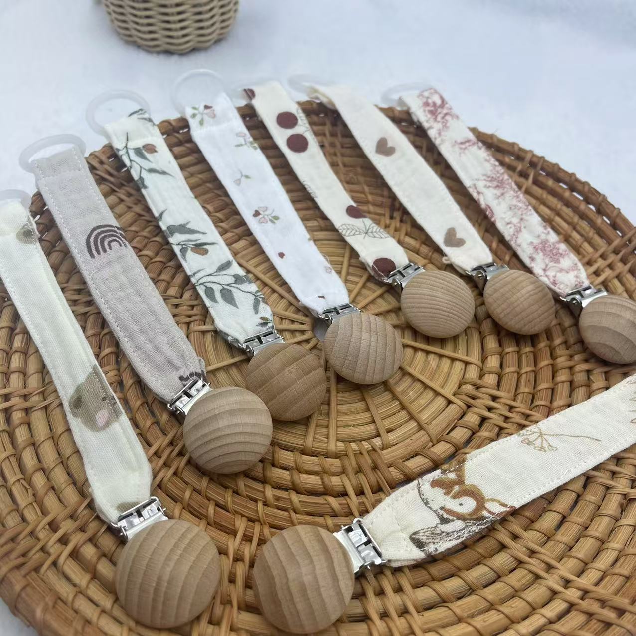 Baby Pacifier Chain Clips Hold - Baby Clothing Material のレビューと価格